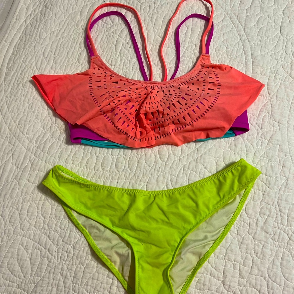 Victoria’s Secret bikini bathing suit